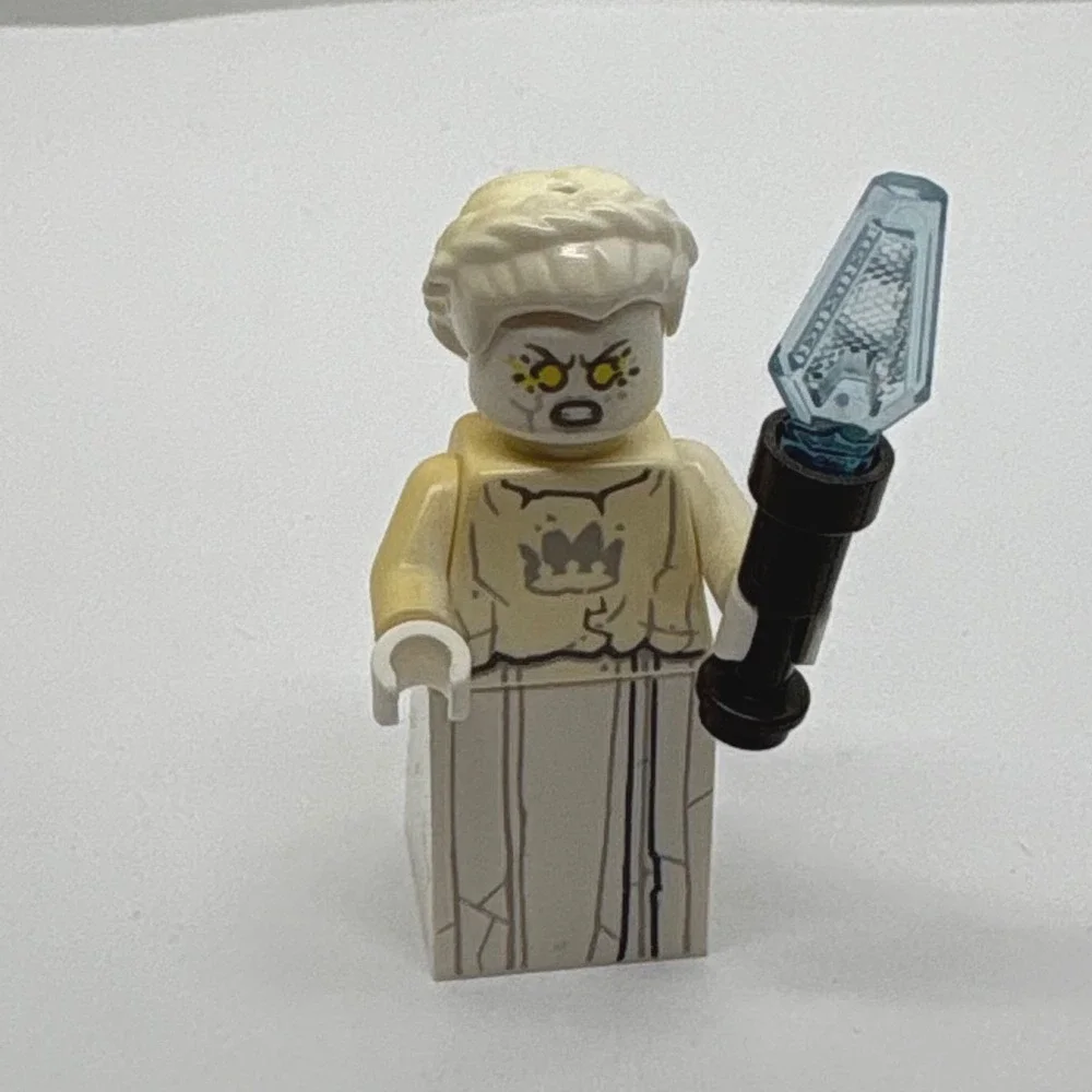 LEGO White Stone Statue Minifigure Nexo Knights 70357 nex121 *Yellowing